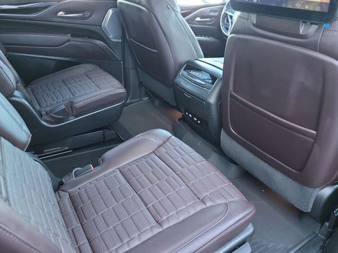 Certified 2024 Cadillac Escalade Premium Luxury Platinum image 19