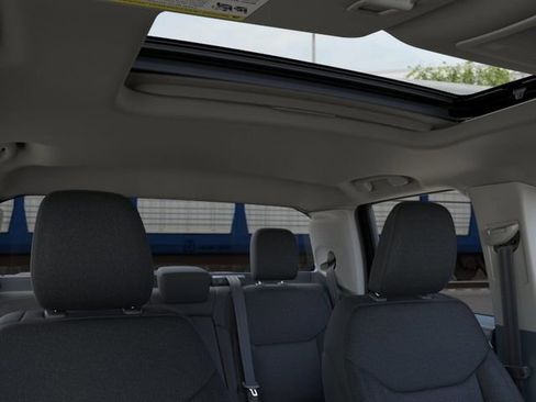 New 2026 Ford Maverick XLT AWD/4WD image 12