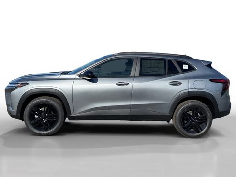 New 2026 Chevrolet Trax ACTIV FWD image 2