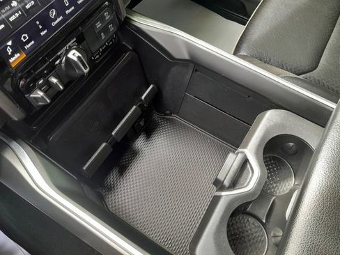 Used 2022 RAM 1500 Laramie AWD/4WD image 26