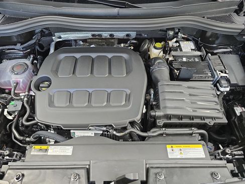 New 2026 Volkswagen Tiguan SEL R-Line AWD/4WD image 30