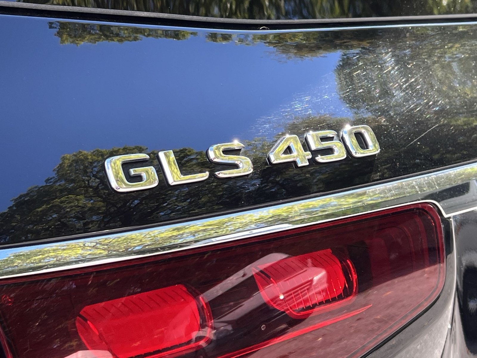 Certified 2025 Mercedes-Benz GLS 450 4MATIC image 37