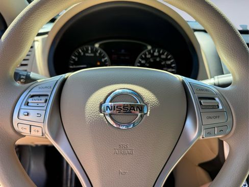 Used 2016 Nissan Altima 2.5 S w/ Interior Lighting Package FWD image 29