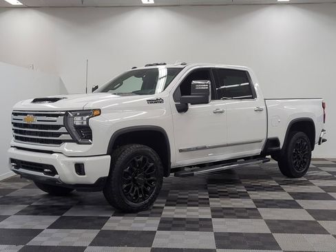 New 2026 Chevrolet Silverado 2500 High Country w/ Technology Package AWD/4WD image 3
