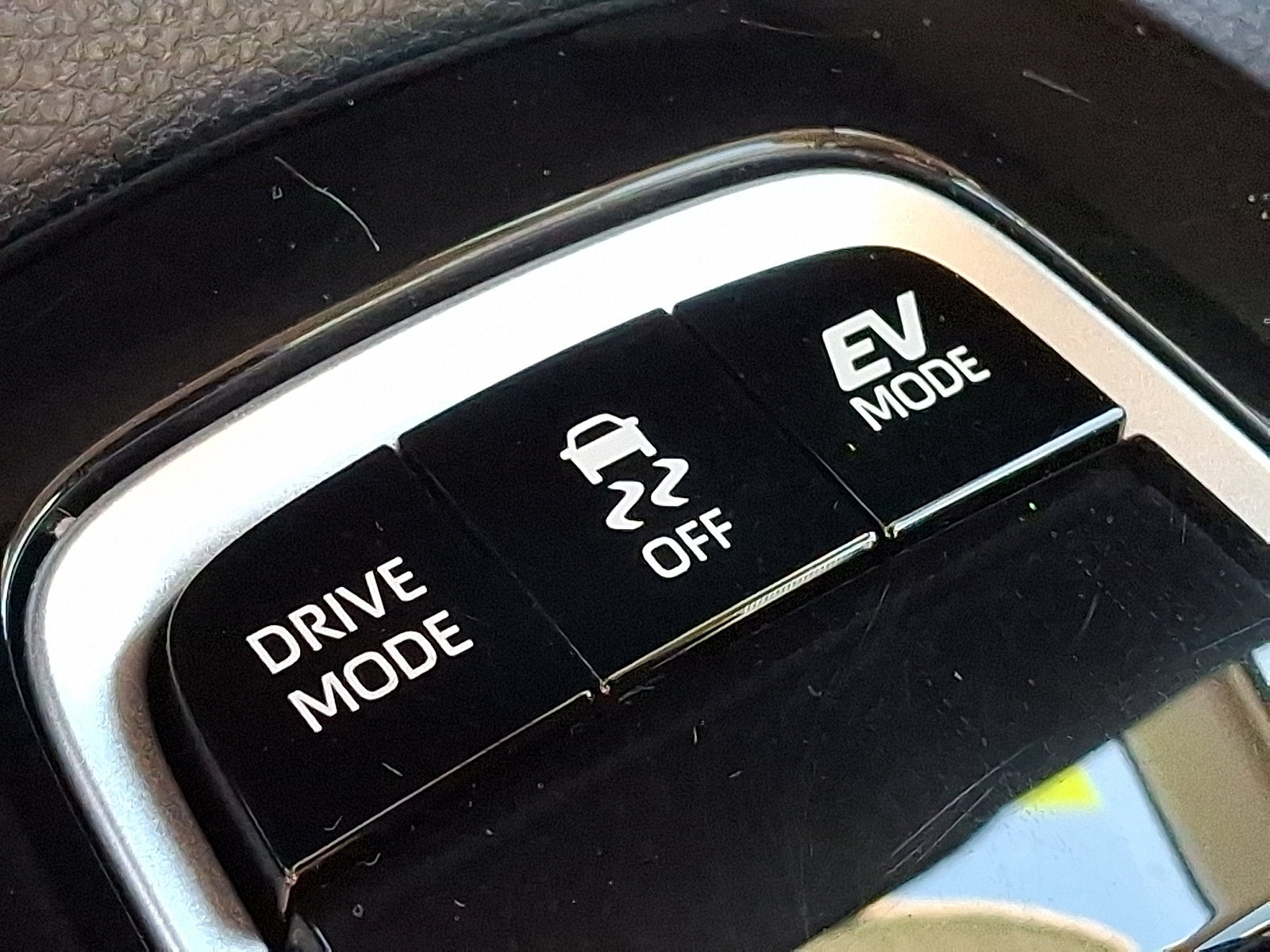 Certified 2025 Toyota Corolla LE AWD/4WD image 27