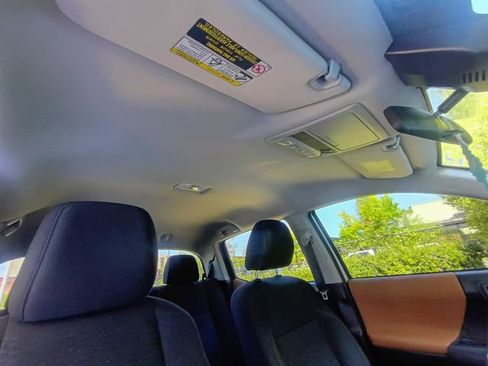 Used 2018 Toyota Tacoma SR5 w/ SR5 Appearance Package (SM) RWD image 48
