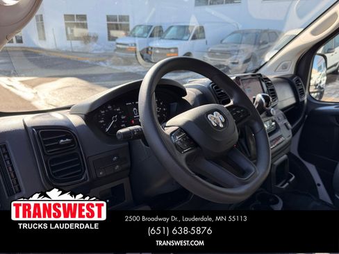 Used 2025 RAM ProMaster 2500 w/ Convenience Group image 4