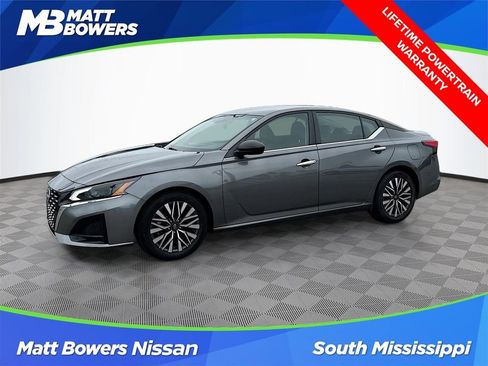 Used 2024 Nissan Altima 2.5 SV FWD image 1