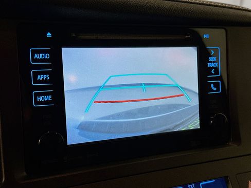 Used 2017 Toyota Sienna XLE w/ XLE Navigation Package FWD image 23