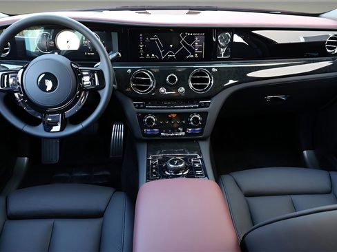 New 2025 Rolls-Royce Ghost image 4