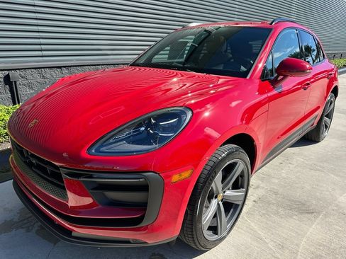 Certified 2026 Porsche Macan AWD/4WD image 7