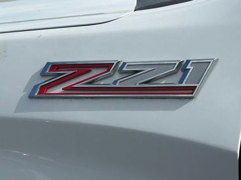 Used 2019 Chevrolet Silverado 1500 LT Trail Boss AWD/4WD image 14