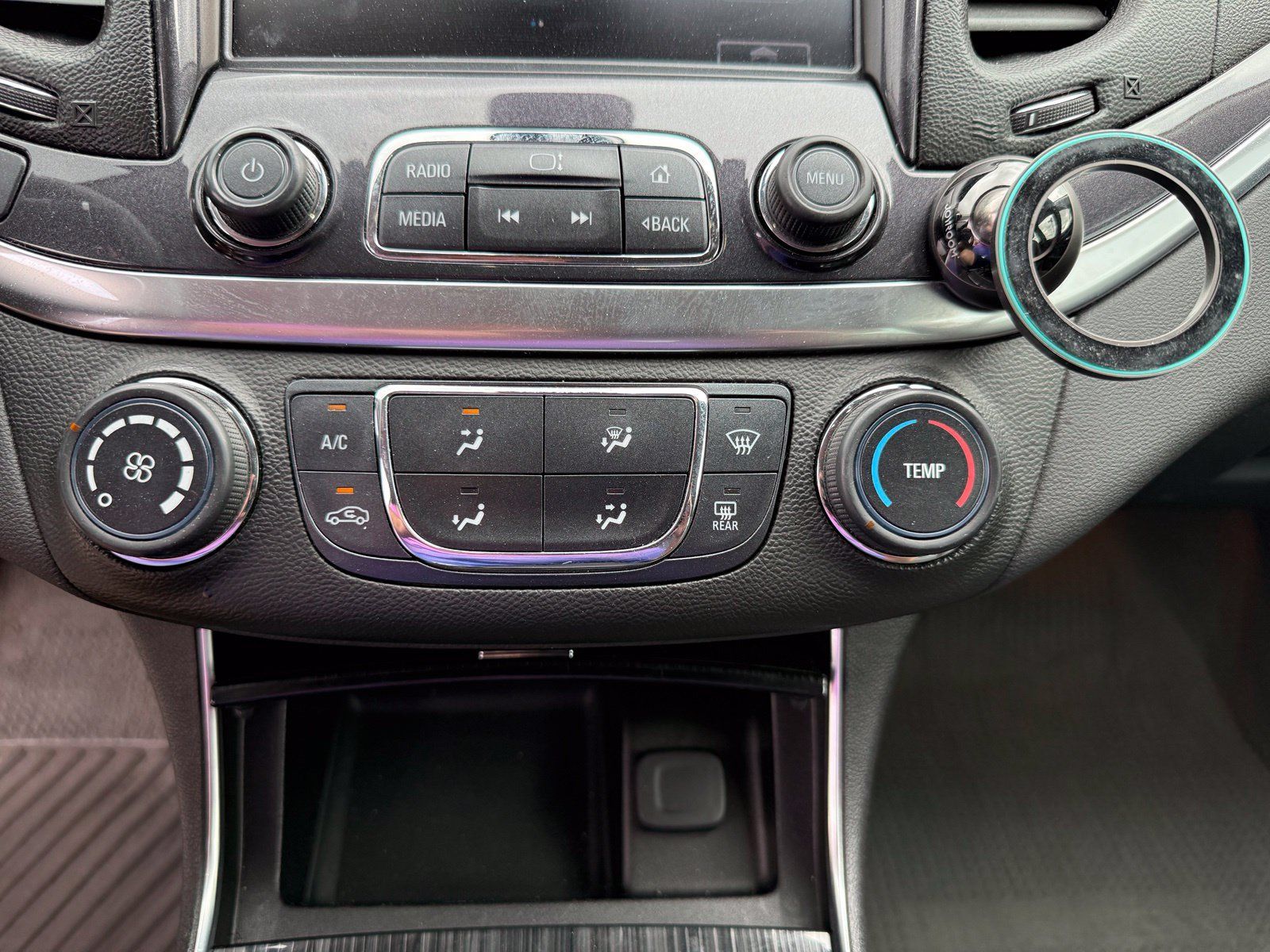 Used 2018 Chevrolet Impala LS FWD image 24