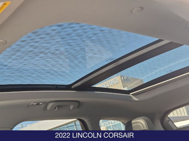 Used 2022 Lincoln Corsair AWD w/ Premium Package image 16