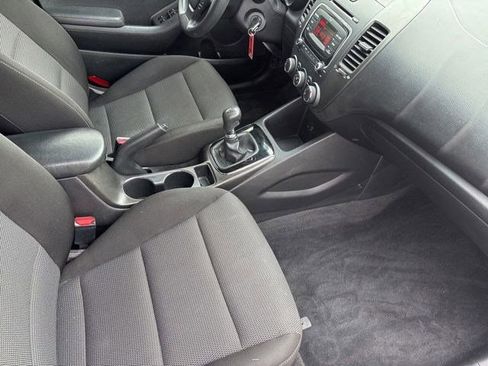 Used 2017 Kia Forte LX FWD image 31