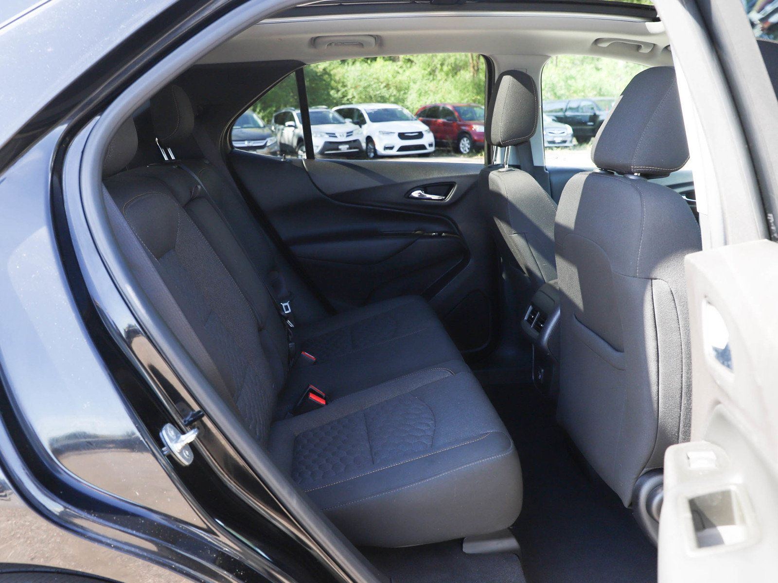 Used 2019 Chevrolet Equinox LT AWD/4WD image 12