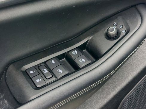 Used 2024 Jeep Grand Cherokee L Laredo w/ Luxury Tech Group I image 19