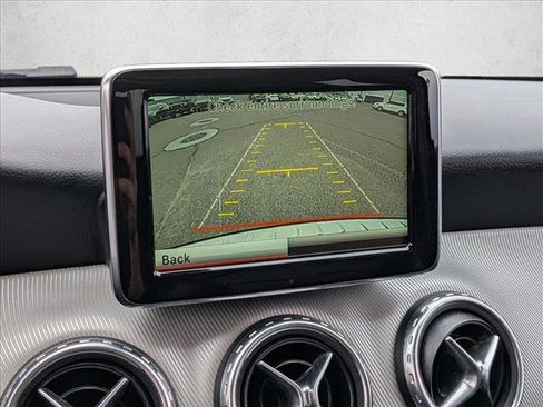 Used 2015 Mercedes-Benz GLA 250 image 13