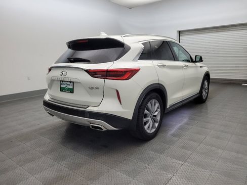 Used 2019 INFINITI QX50 Luxe w/ Navigation Package image 9