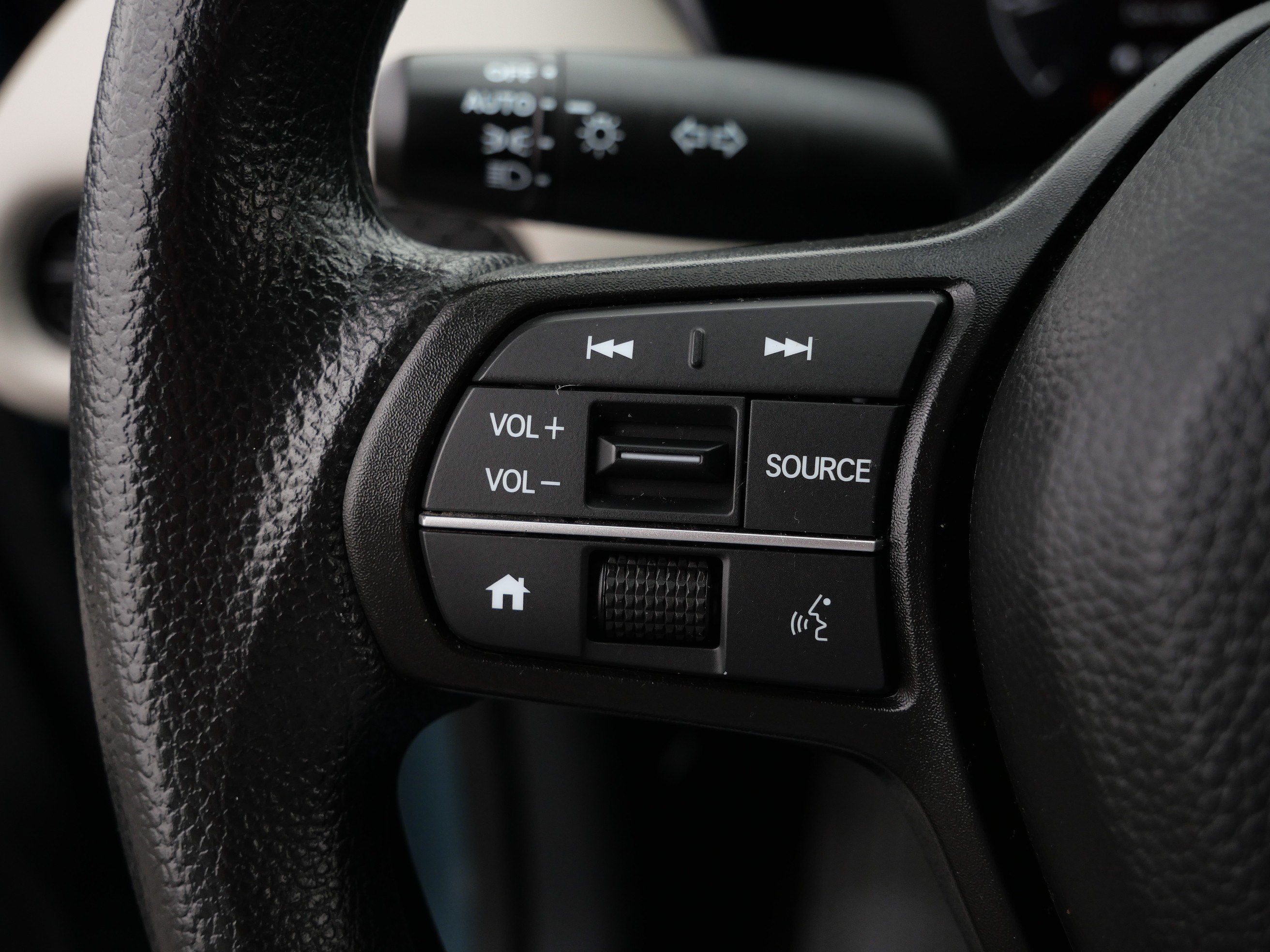 Used 2024 Honda HR-V LX image 27