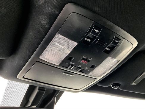 Used 2016 Lexus CT 200h image 33