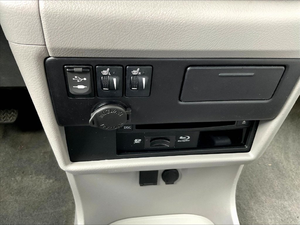 Used 2017 Toyota Sienna XLE Premium AWD/4WD image 14