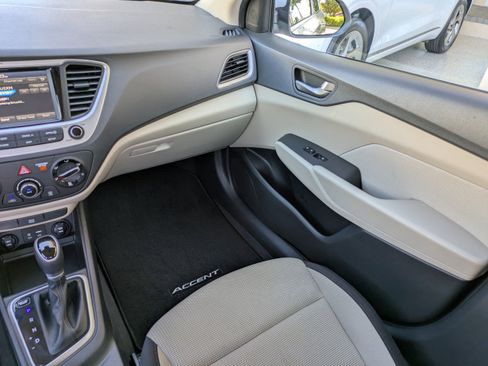 Used 2021 Hyundai Accent SEL image 12