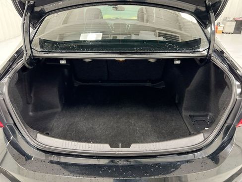 Used 2016 Chevrolet Malibu LT w/ Leather Package FWD image 23