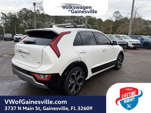 Used 2023 Kia Niro EX Touring image 6