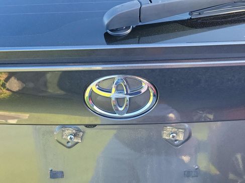 Used 2019 Toyota C-HR Limited FWD image 22