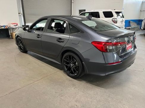 Used 2024 Honda Civic Sport image 5