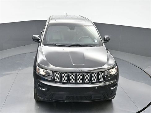 Used 2019 Jeep Grand Cherokee Altitude image 29