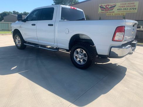 Used 2024 RAM 2500 Big Horn w/ Off Road Package AWD/4WD image 4