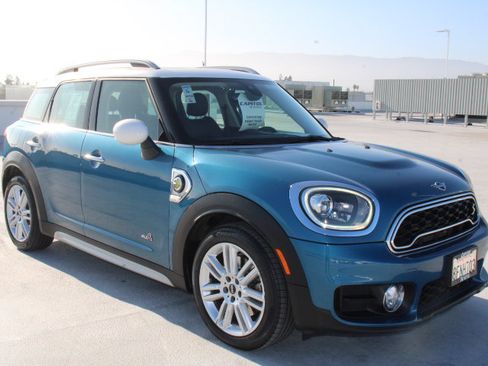 Used 2019 MINI Cooper Countryman SE w/ Premium Package image 2