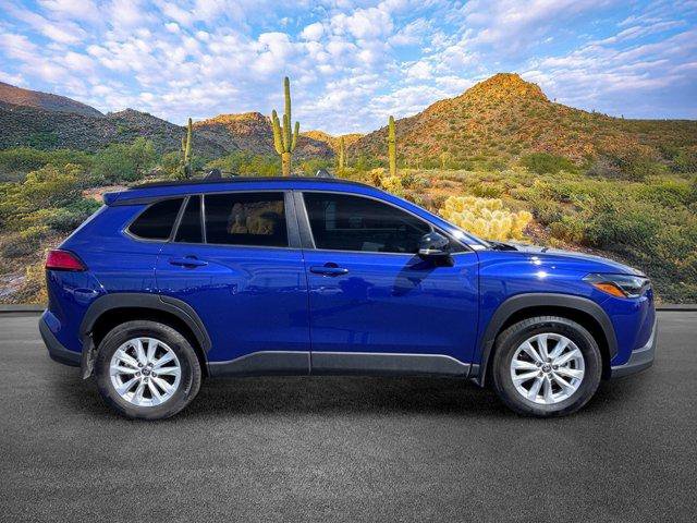 Used 2025 Toyota Corolla Cross LE w/ Moonroof Package AWD/4WD image 3