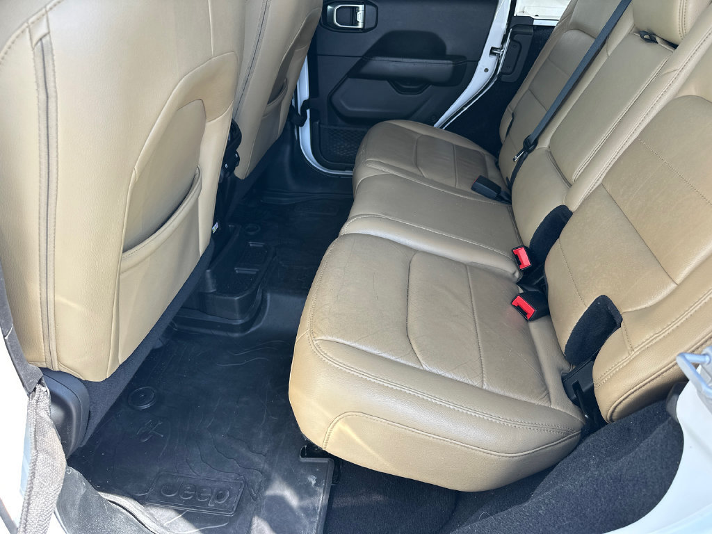 Used 2019 Jeep Wrangler Unlimited Sahara w/ Quick Order Package 24M Moab AWD/4WD image 20
