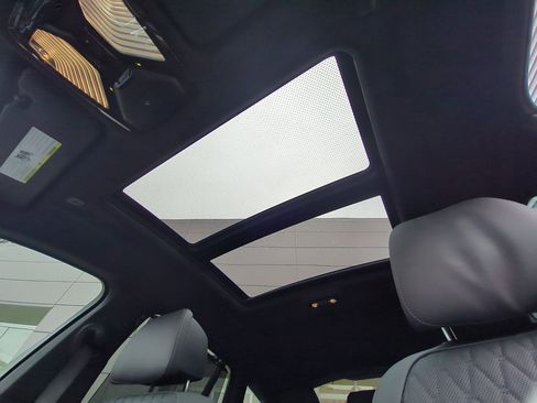 Used 2024 BMW X6 M60i w/ Executive Package image 16