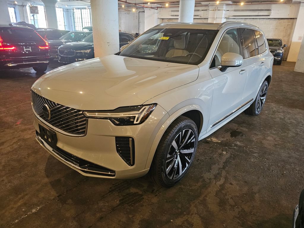 Certified 2025 Volvo XC90 B5 Core AWD/4WD image 1