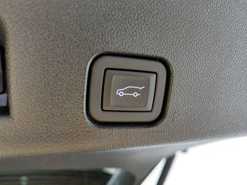 Used 2025 Chevrolet Traverse High Country w/ LPO, Floor Liner Package AWD/4WD image 46