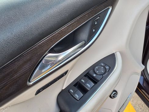 Used 2023 Buick Envision Avenir FWD image 22