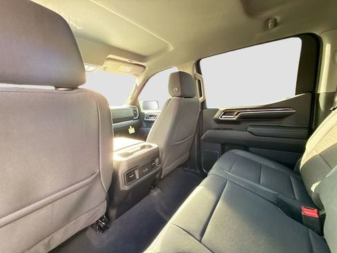 Used 2024 Chevrolet Silverado 1500 LT image 24