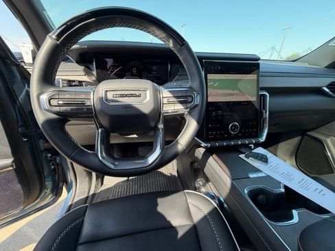 Used 2025 GMC Acadia Denali w/ Super Cruise Package AWD/4WD image 16