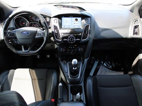 Used 2016 Ford Focus RS AWD/4WD image 23
