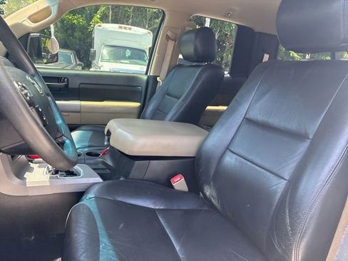 Used 2013 Toyota Tundra 4x4 Double Cab w/ SR5 Pkg image 6