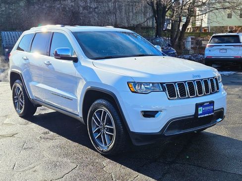 Used 2022 Jeep Grand Cherokee Limited image 7