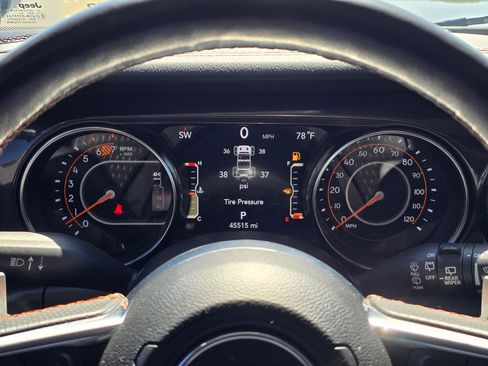 Used 2023 Jeep Wrangler Unlimited Rubicon 392 w/ Xtreme Recon 35" Tire Package AWD/4WD image 17