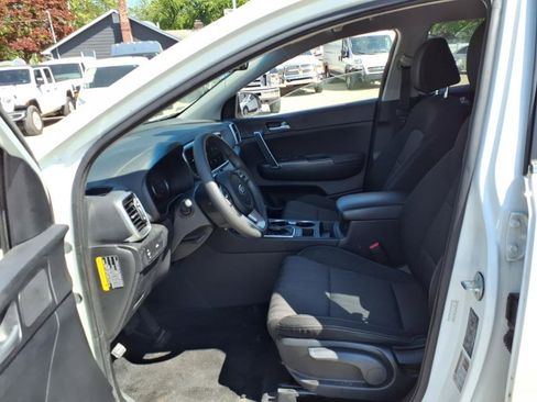 Used 2021 Kia Sportage LX image 18