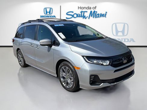 Certified 2025 Honda Odyssey Touring image 1