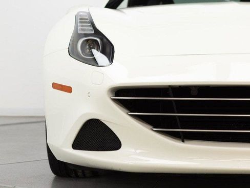 Certified 2016 Ferrari California T image 28