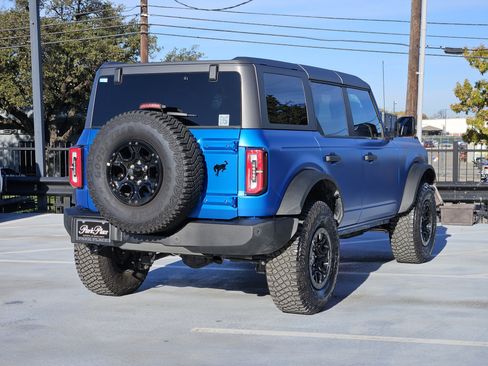 Used 2023 Ford Bronco Wildtrak image 9